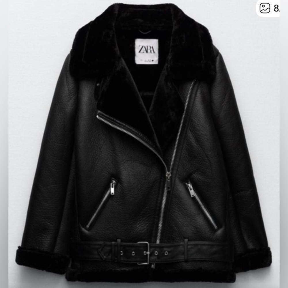 Zara Women's Double Faced Biker Jacket 

Size XL 

Faux Leather/ Faux Fur